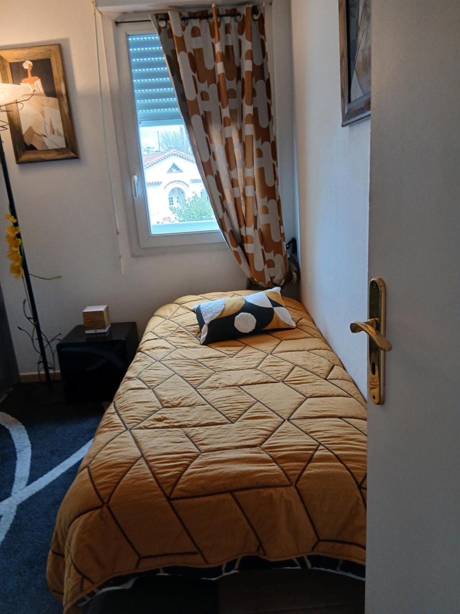 Location Chambre 2 Personnes Chez Angela Cannes Room photo